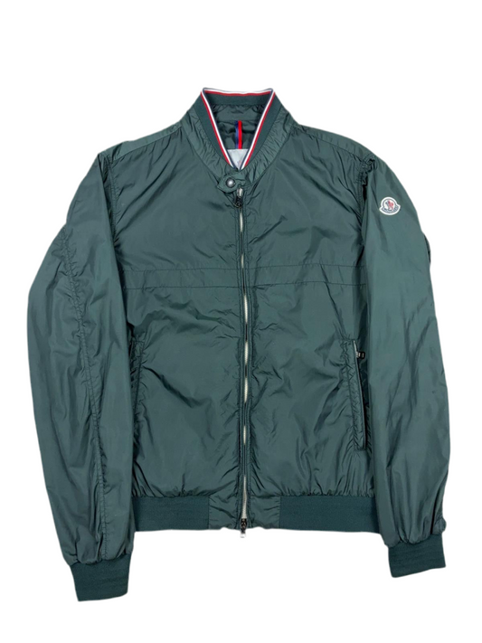 Moncler Jacke (XL)
